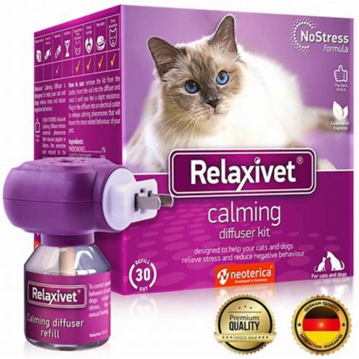 Calming Sprays vs Diffusers: Finding the Best Anxiety Relief for Your Cat